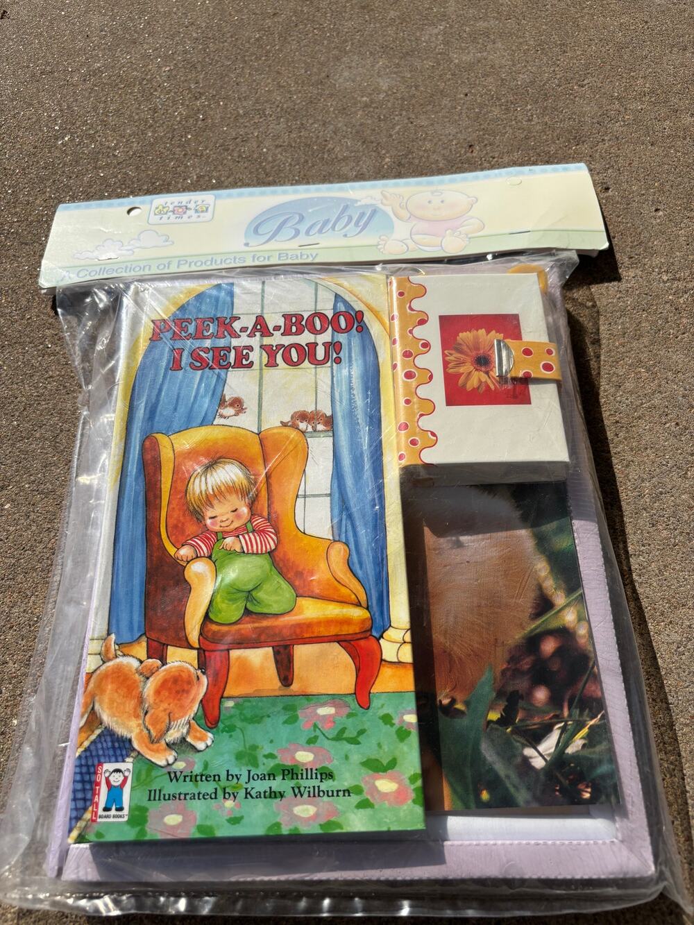 Vintage Tender Times Baby Gift Set Handprint Frame Peek A Boo Book NOS